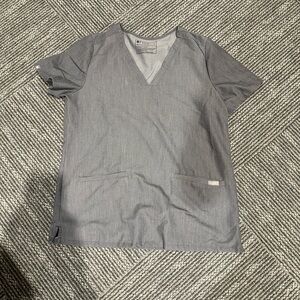 Gray Figs Top with two pockets